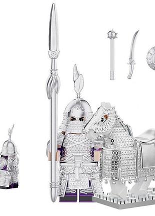 Фигурка тяжелый конный рыцарь всадник катафракт в серебрянной броне на коне