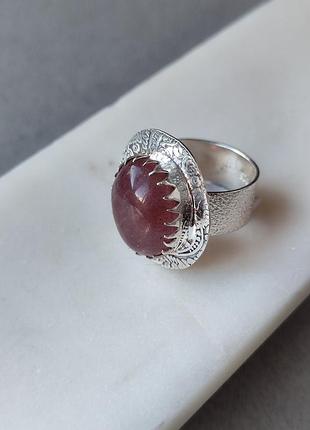 Кільце полуничний кварц овал. перстень з полуничного кварцу в сріблі. розмір 17-17,5. індія.