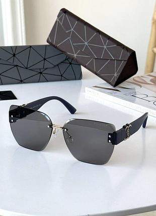 Окуляри сонцезахисні жіночі,бренд chanel,чорні ,підійде на середнє і крупне обличчя