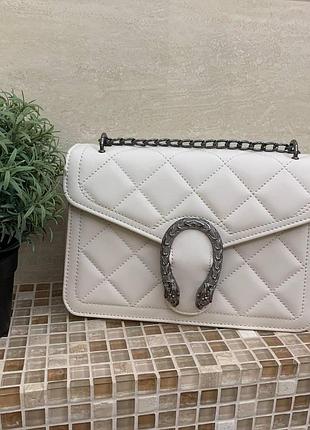 Женская мини сумочка клатч подкова стеганная, маленькая сумка на цепочке в стиле гучи молочный
