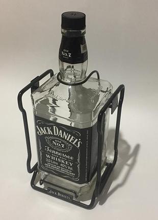 Бутылка бутыль на подставке - скалке из-под виски jack daniels 3 л джек дэниелс н4921,1