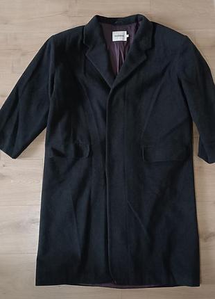 Однотонне шерстяне пальто