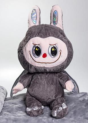 Подушка-игрушка labubu grey dragon с пледом 100×180 см, мягкая плюшевая сплюшка с флисовым пледом