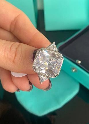 Кільце граф срібло 925 проби з великим цирконієм і розсипом дрібних