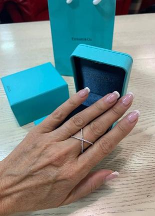 Кольцо тиффани крестик в серебре 925 с мелким цирконием в роскошной подарочной упаковке