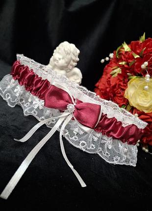 Свадебная подвязка с бантом, бордовая