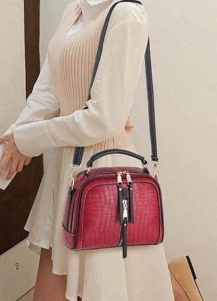 Сумка женская каркасная маленькая стильная повседневная сумочка через плечо под рептилию красный