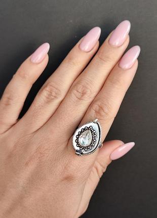Кільце з секретом натуральний райдужний містичний топаз в сріблі. каблучка топаз крапля. розмір 17,5. індія.