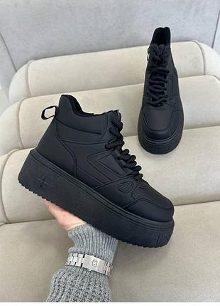 Кроссовки утепленные на платформе