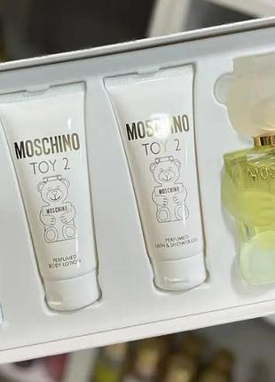 Парфюмерный набор женский moschino toy 2 туалетная вода 100 мл гель для душа лосьон оригинал