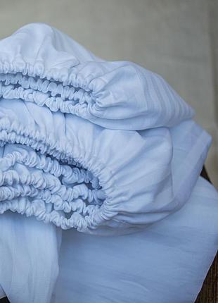 Набор простынь на резинке 200х200х34см +наволочки 2шт страйп сатин голубой комфорт текстиль