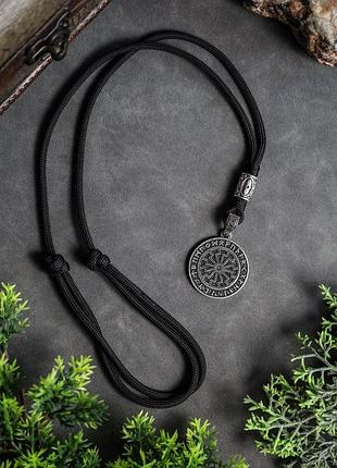 Кулон с символом черное солнце из посеребренной бронзы и руной турисаз на регулируемом паракордовом шнурке 50см black + black