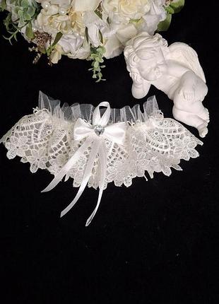 Свадебная подвязка с вязаным кружевом и кристаллом-сердцем белая элегантная подвязка для невесты