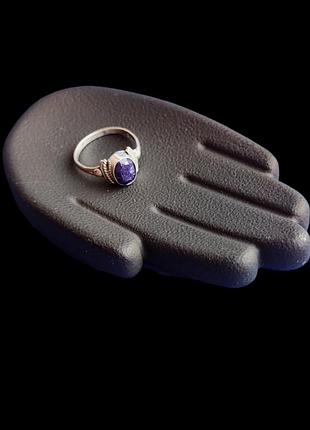 Кільце сапфір. перстень з сапфіру овал. каблучка мініатюрна з індійського сапфіру. розмір 15. індія.