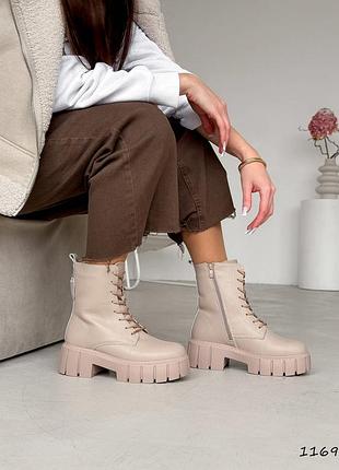 Бежевые женские ботинки из натуральной кожи зима