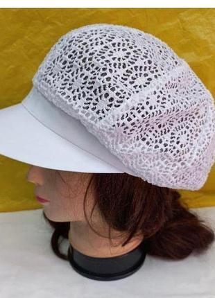 Мереживна літня ажурна жіноча кепка біла