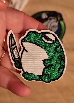 На одежду термо наклейка нашивка апликация эмблема жаба лягушка нож отличное качество