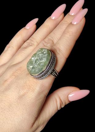 Кільце натуральний необроблений преніт. преніт овал в сріблі. перстень з преніту. розмір 16,8. індія.