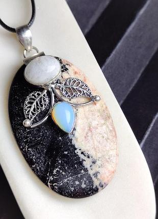 Підвісок яшма овал, адуляр, опаліт. підвіс з яшми, місячного каменю, опаліту. кулон з яшми в сріблі. індія.