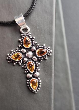 Підвісок хрест з каменів цитрини хрестик кулон з цитрином в сріблі крест з цитринами. індія.