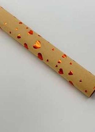 Папір подарунковий. колір крафтовий + золоті сердечка 53х75см. / папір подарунковий. колір крафтовий + золоті