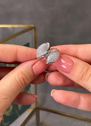 Срібна каблучка "дотик квітки" з білими фіанітами, 925 проба