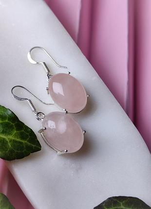 Сережки мініатюрні з рожевого кварцу. кульчики рожевий кварц овал. індія.