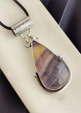 Підвісок з натурального флюориту. натуральний флюорит крапля підвіс. кулон флюорит. індія.