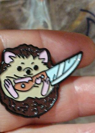 Брошь брошка значок пин еж ежик металл эмаль с ножом