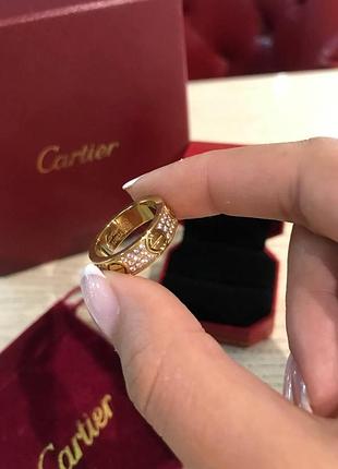 Cartier кільце в лимонному золоті з дрібним камінням / cartier кільце love з дрібним цирконієм