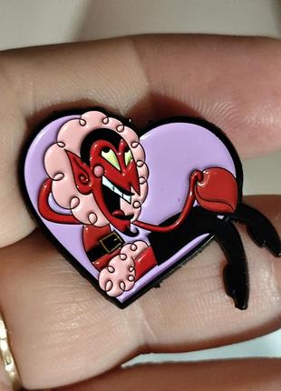 Брошка брошка пін-лакові чоботи дівчина диявол відьма сексі серце