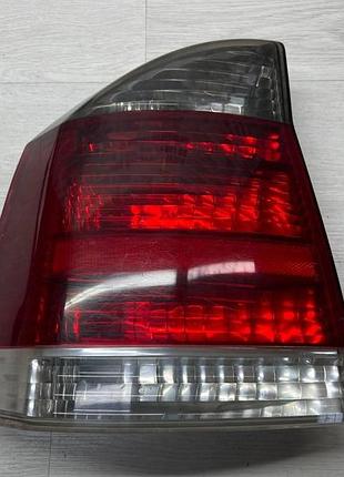 Фонарь левый дымчатый 13157646, 13157647 opel vectra c,опель ветра ц