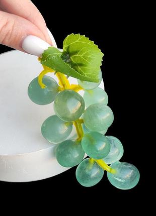 Натуральний флюорит виноград. декор з флюориту. грона винограду. натуральні камені амулет оберіг.