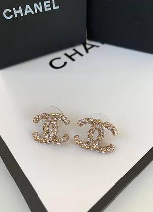 Стильные аккуратные гвоздики логотипы с цирконием / маленькие серьги гвоздики логотипы