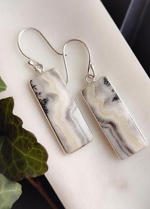 Сережки натуральний кружевний агат в сріблі. натуральний агат багет кульчики. індія.