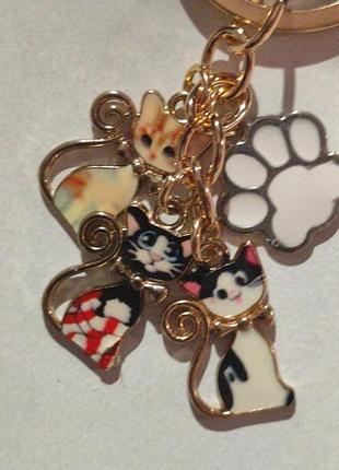 Брелок сріблястий метал скло їжа піца подарунок кухареві