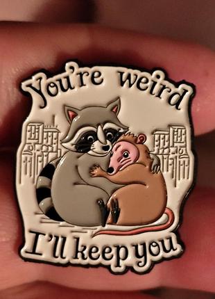 Брошь брошка значок пин металл эмаль енот и опосум