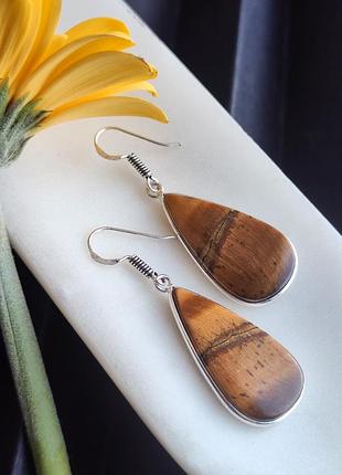 Сережки тигрове око крапля. кульчики з тигрового ока. тигрове око в сріблі. індія.