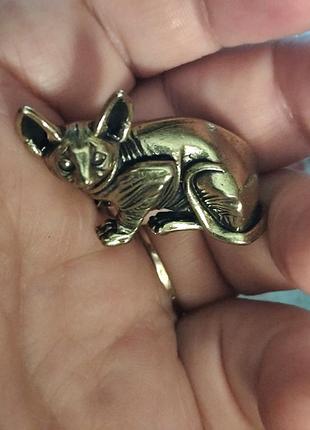 Фигурка статуэтка сувенир латунная кот кошка котик лысая латунь