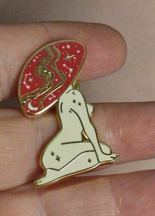 Брошь брошка значок пин девушка женщина гриб мухомор эротика