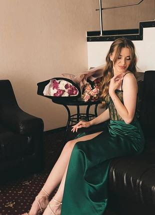 Вечернее платье