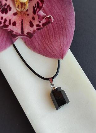 Шерл підвісок кулон натуральний шерл чорний турмалін. підвіс з шерлу. індія