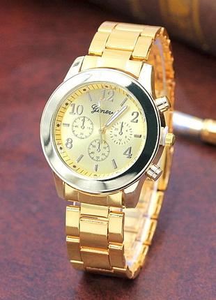 Золотистые часы для женщин geneva