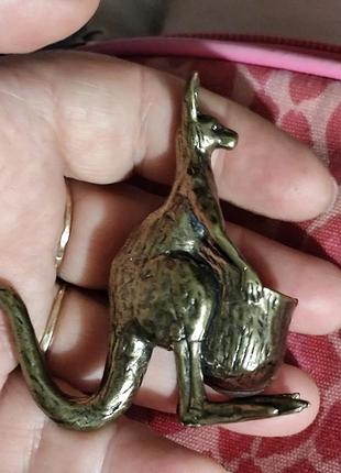 Латунная фигурка статуэтка сувенир металл латунь кенгуру австралия можно как пепельницу-живот
