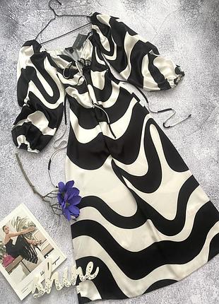 Сукня сатинова міді