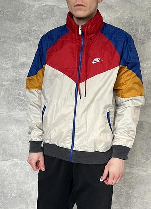 Вітровка nike windrunner оригінал в гарному стані розмір м-l