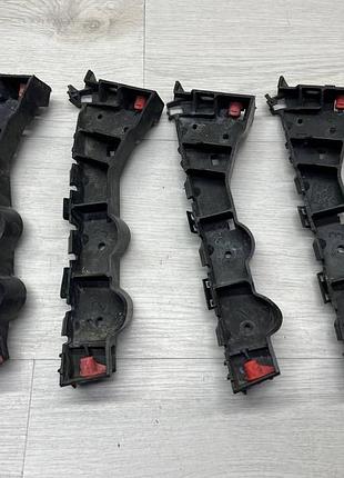 Кріплення бампера переднього праве зафіра б.opel zafira b 1406606 13124998