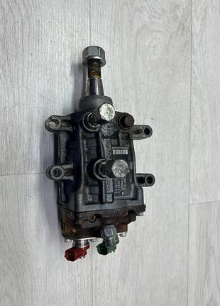 Паливний насос високого тиску (тнвд)vectra c signum. renault . опель вектра ц .сігнум z30dt 3.0dci 8972289194