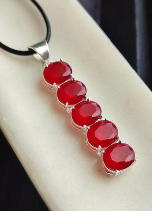 Підвісок індійський рубін овал. кулон з рубіну. підвіс рубін подовжений. індія.