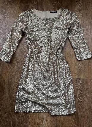 Продам чудове святкове плаття в золотисту паєтку. розмір м.